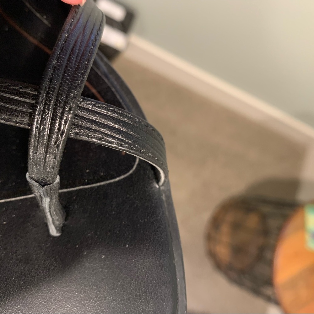 Vionic Women's Black Sandals - Picture 7 of 8